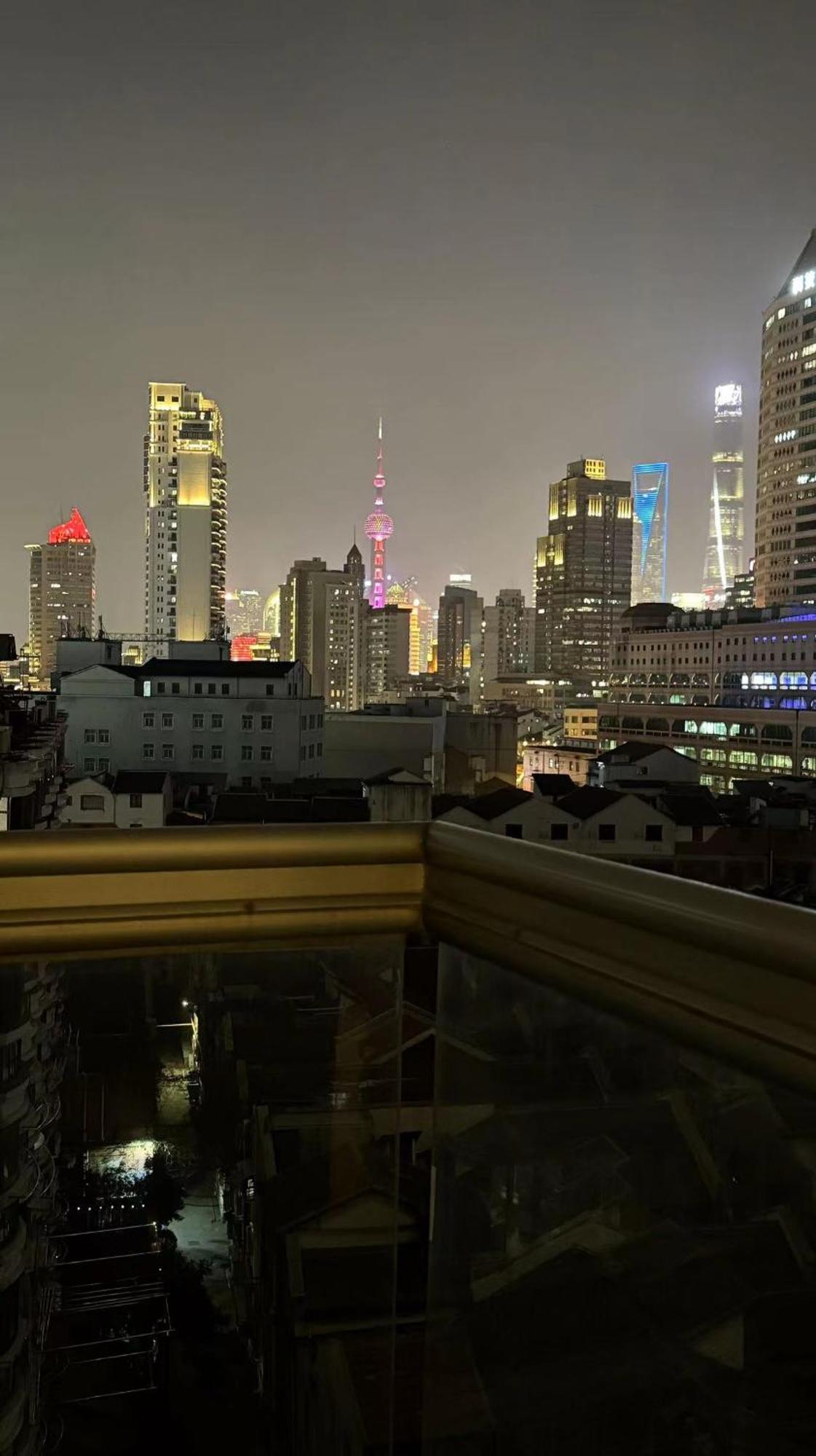 River House Near The Peoples Square And The Bund Shanghai Exteriör bild